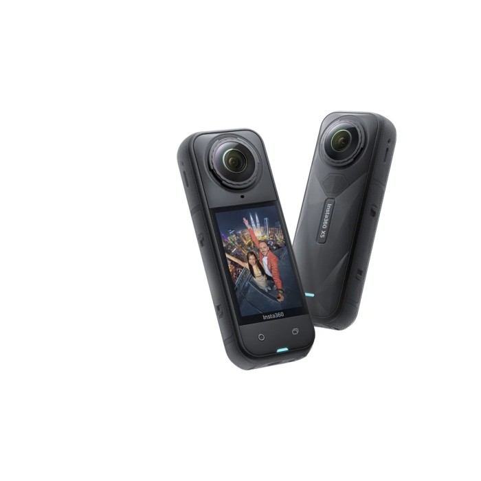 Экшн-камера Insta360 X5 Essentials Bundle
